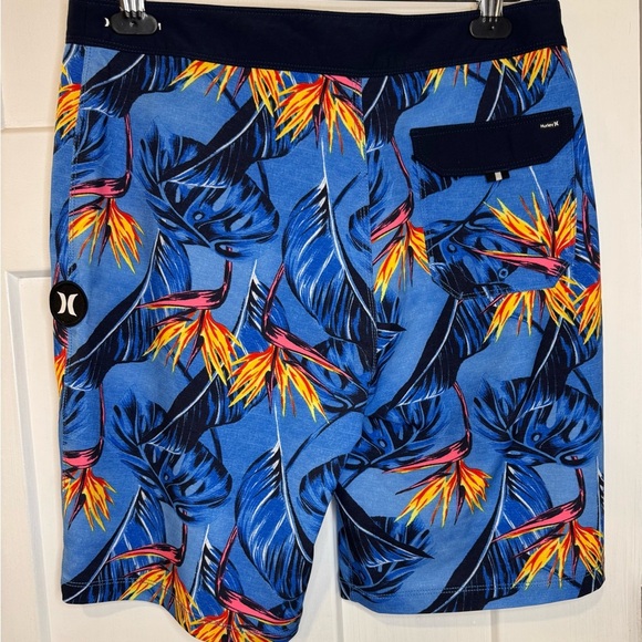 NWT Hurley Phantom men’s swim shorts. Bright, Size 30 - Picture 2 of 11